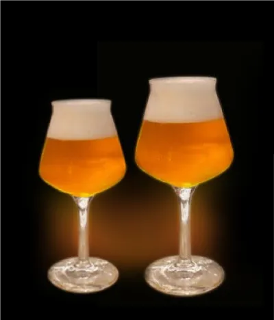 Pivo Wheat Wine 21° v pohári